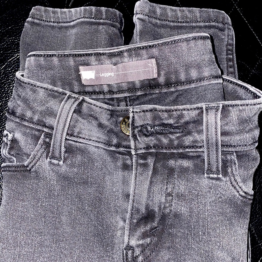 Black/Grey Levi’s Jeggings